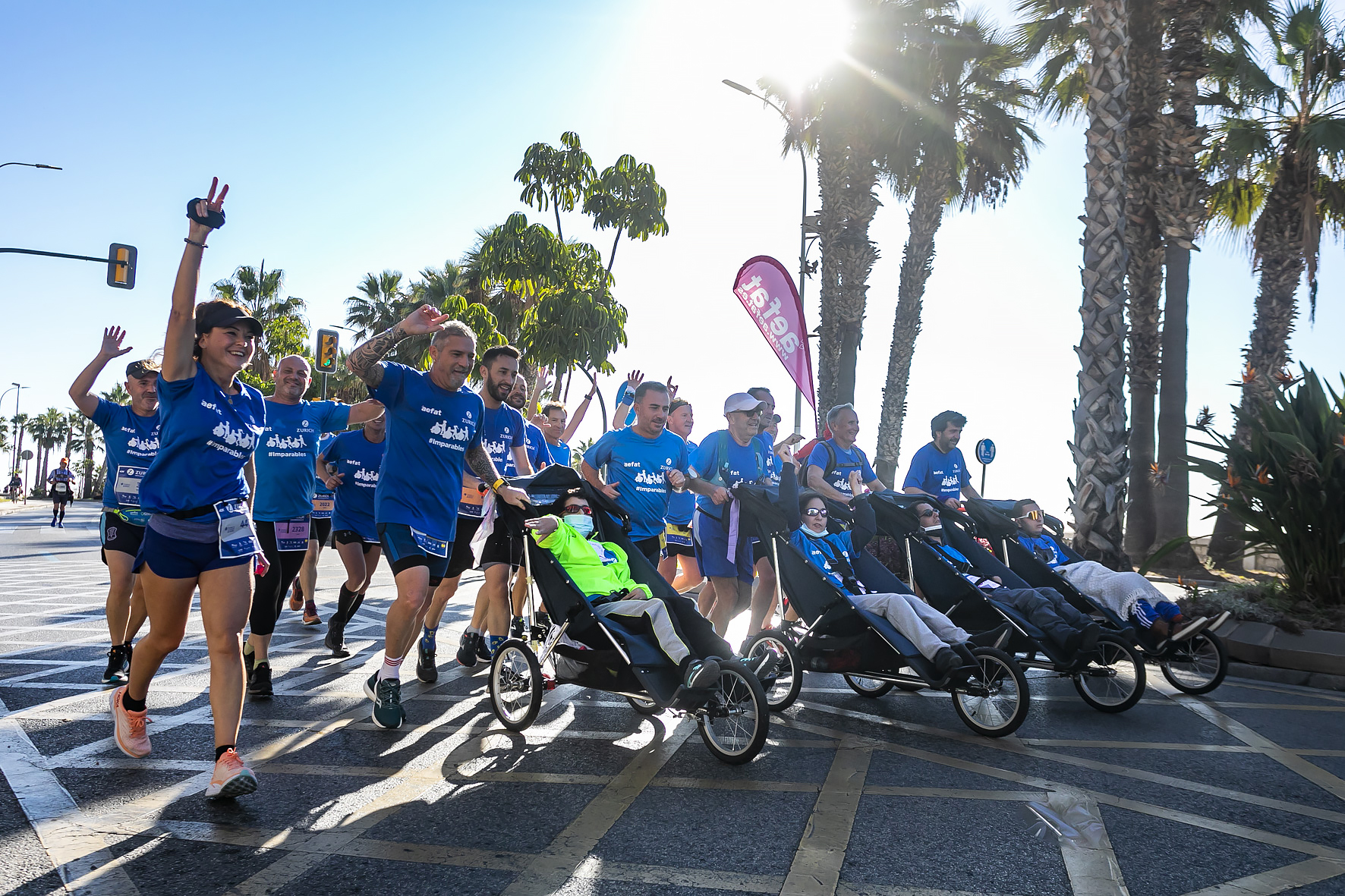 3 Equipo Zurich Aefat en Maratón Málaga 2021 playa