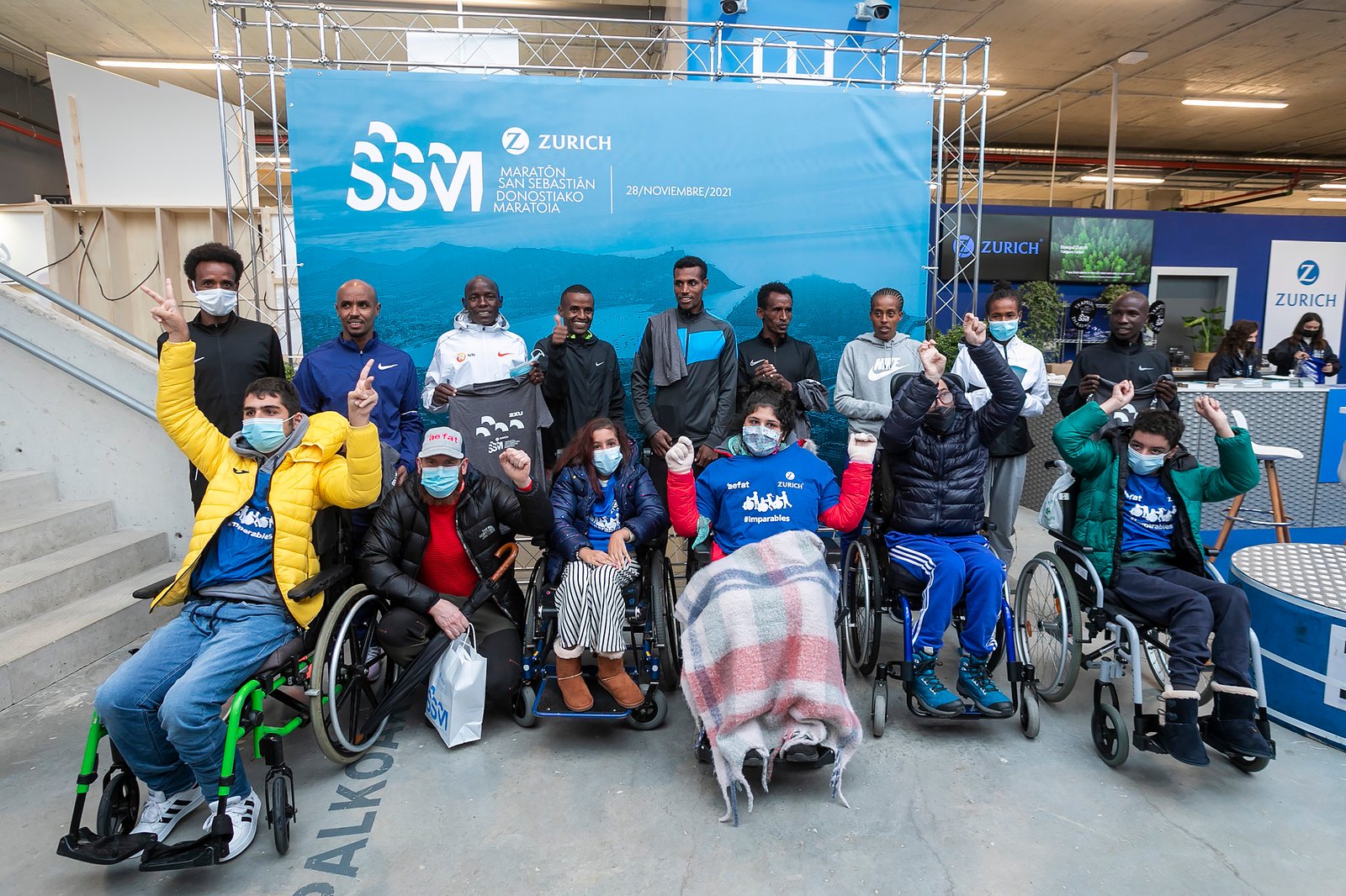 Equipo Zurich Aefat en Maratón San Sebastián 2021 con élite