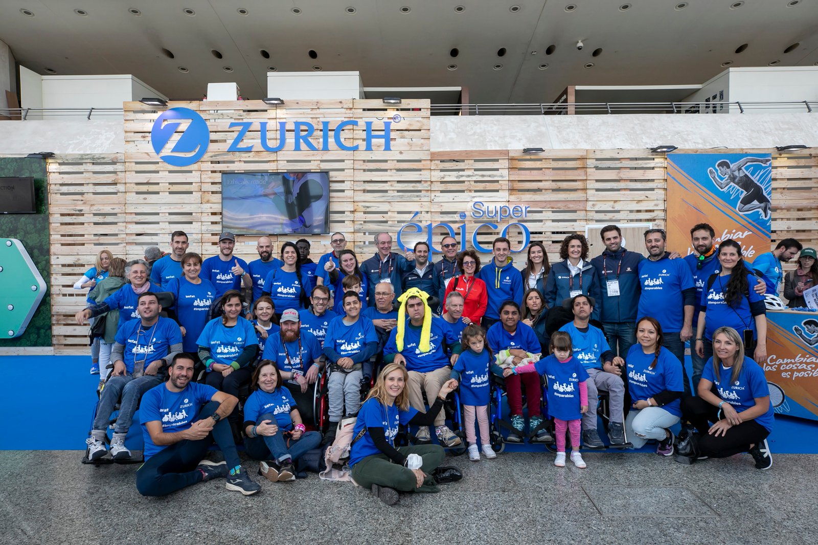 Equipo Zurich Aefat en Maratón Valencia 2022 ataxia telangiectasia 1